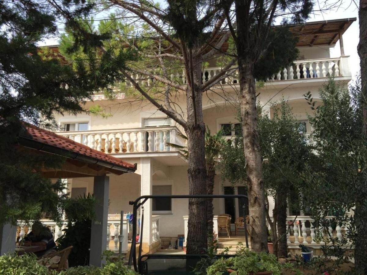 Apartments Ivica - With Parking Нин Екстериор снимка
