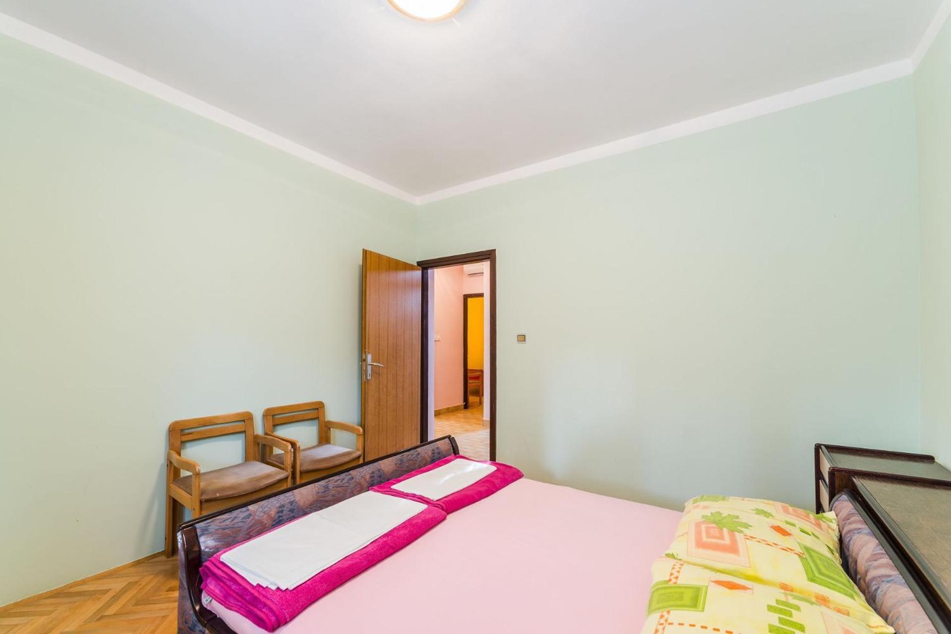 Apartments Ivica - With Parking Нин Екстериор снимка